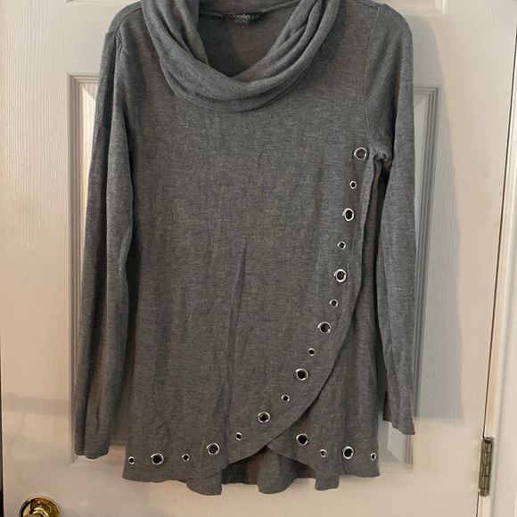 Women tops - Picture 4 of 7